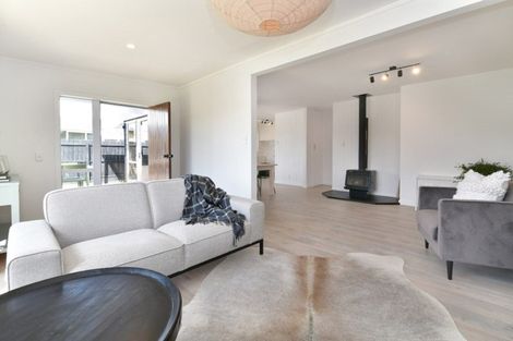 Photo of property in 7 Doment Crescent, Orewa, 0931