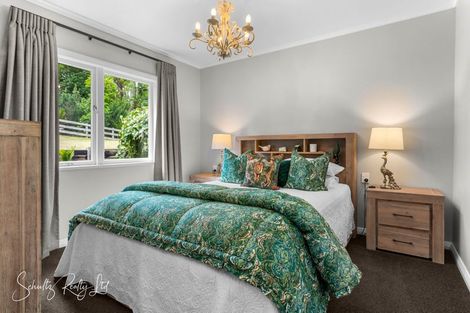 Photo of property in 16 Whaka Street, Maungaturoto, 0520