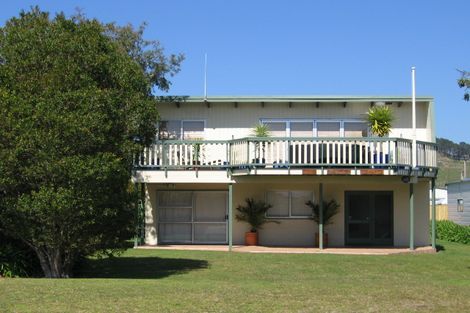 Photo of property in 120 Captain Cook Road, Cooks Beach, Whitianga, 3591