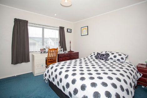 Photo of property in 79 Hillcrest Drive, Kelvin Grove, Palmerston North, 4414