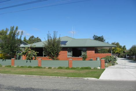 Photo of property in 2 Evans Street, Temuka, 7920