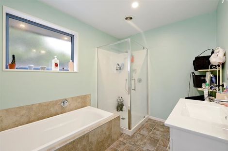 Photo of property in 13 Ash Avenue, Albert Town, Wanaka, 9305