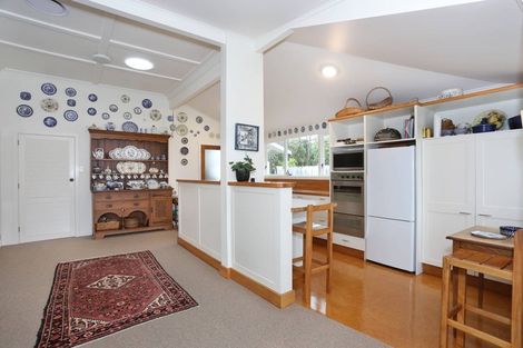 Photo of property in 12 Wanganui Road, Marton, 4710