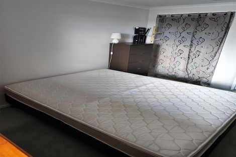 Photo of property in 6 Hume Drive, Hillcrest, Auckland, 0627