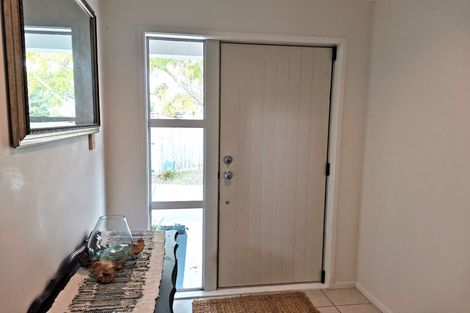 Photo of property in 59 Pyle Road West, One Tree Point, 0118