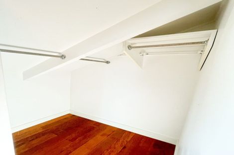 Photo of property in 33 Telephone Road, Birkenhead, Auckland, 0626