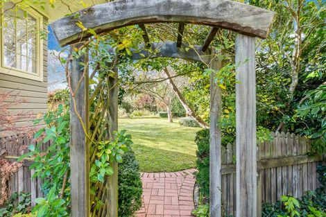 Photo of property in 28 Wharepaina Crescent, Springfield, Rotorua, 3015