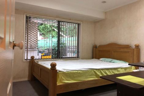 Photo of property in 28 Bayside Drive, Browns Bay, Auckland, 0630