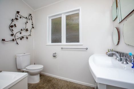 Photo of property in 9 Mahana Road, Paraparaumu Beach, Paraparaumu, 5032