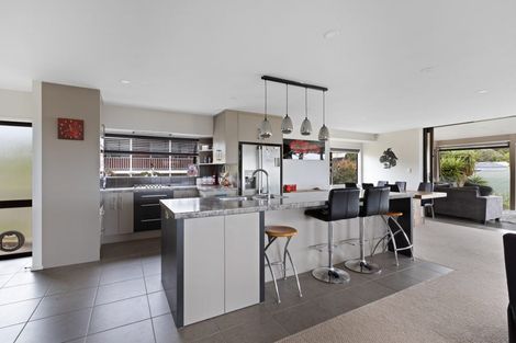 Photo of property in 10 Brampton Road, Snells Beach, 0920