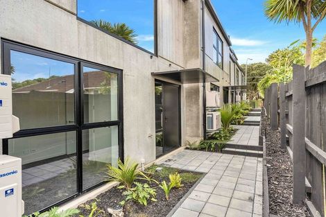 Photo of property in 5/279 Lake Road, Belmont, Auckland, 0622