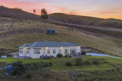 Photo of property in 67 Macraes Road, Waynes, Palmerston, 9483