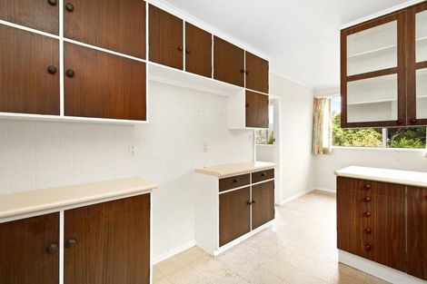 Photo of property in 94 Larsen Crescent, Tawa, Wellington, 5028