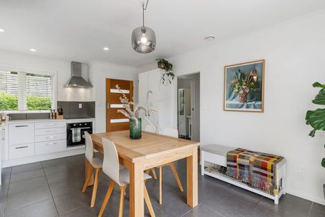 Photo of property in 101 Island Bay Road, Beach Haven, Auckland, 0626