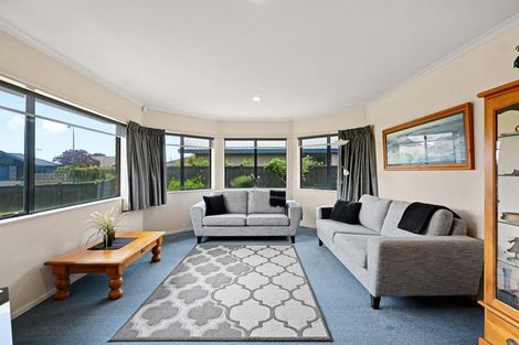 Photo of property in 25 Mangakoea Place, St Andrews, Hamilton, 3200