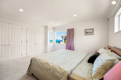 Photo of property in 2/89 Aberdeen Road, Castor Bay, Auckland, 0620