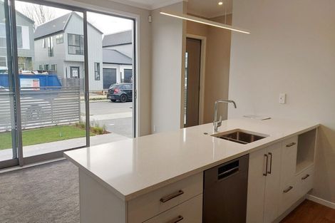 Photo of property in 25 Koreke Close, Kenepuru, Porirua, 5022