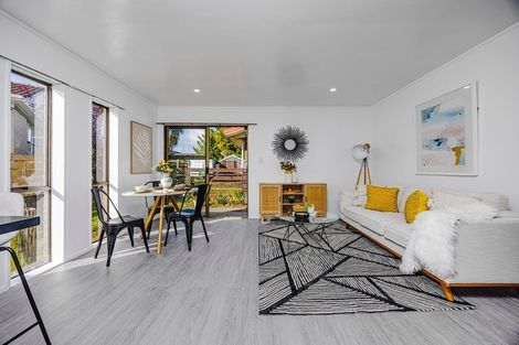 Photo of property in 2/29 Trentham Road, Papakura, 2110