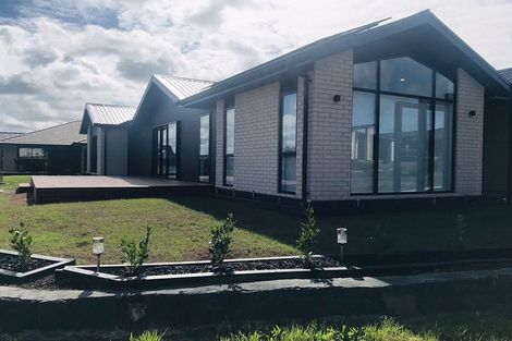 Photo of property in 28 Jonah Lomu Drive, Paerata, 2124