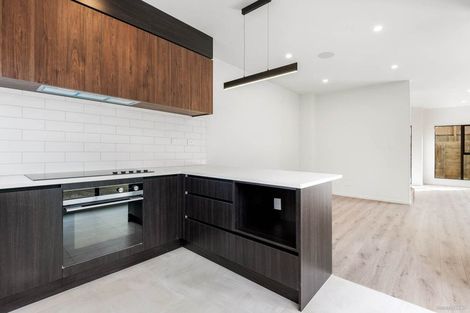 Photo of property in 1/105 Hobsonville Road, West Harbour, Auckland, 0618