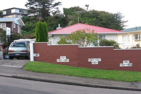 Photo of property in 34 Batchelor Street, Newlands, Wellington, 6037