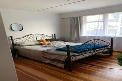 Photo of property in 60 Tremewan Street, Tawa, Wellington, 5028