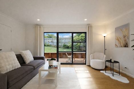 Photo of property in 49a Flaxdale Street, Birkdale, Auckland, 0626