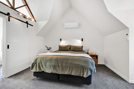 Photo of property in 76a Paynters Avenue, Strandon, New Plymouth, 4312