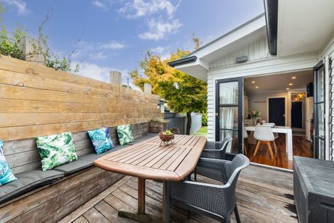 Photo of property in 9 Elliott Crescent, Havelock North, 4130