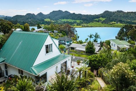 Photo of property in 12 Moana Drive, Tanners Point, Katikati, 3177
