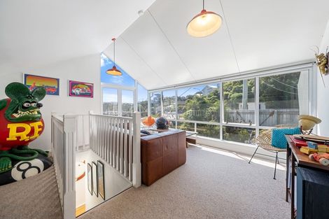 Photo of property in 2b Cherry Grove, Strathmore Park, Wellington, 6022