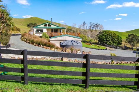 Photo of property in 598a Oneriri Road, Kaiwaka, 0573