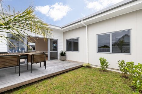 Photo of property in 102 Auckland Road, Greenmeadows, Napier, 4112