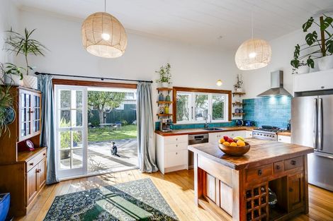 Photo of property in 16 Owen Street, Napier South, Napier, 4110