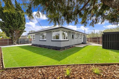 Photo of property in 15 Vancouver Crescent, Wainoni, Christchurch, 8061