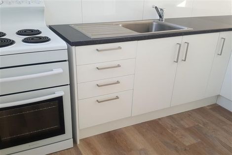 Photo of property in 1/58 Paynters Avenue, Strandon, New Plymouth, 4312