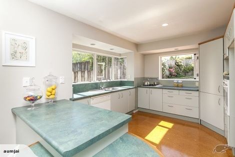 Photo of property in 14 Ribbonwood Crescent, Goodwood Heights, Auckland, 2105