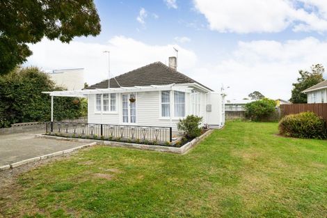 Photo of property in 50 Vogel Street, Roslyn, Palmerston North, 4414