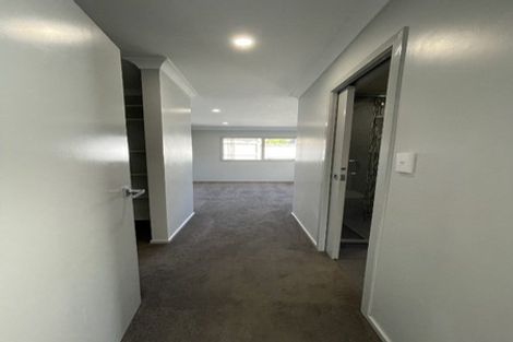 Photo of property in 35 Riverglade Parkway, Te Atatu South, Auckland, 0610