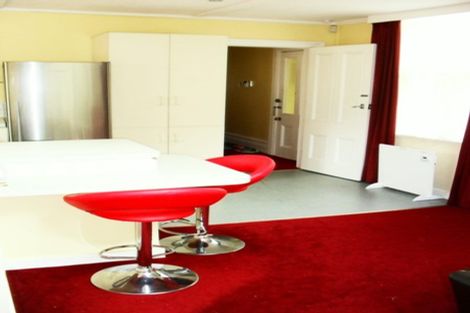 Photo of property in 216 Oriental Parade, Oriental Bay, Wellington, 6011