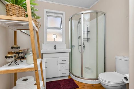 Photo of property in 1 Cedar Place, Hillcrest, Hamilton, 3216