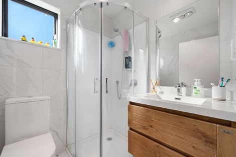 Photo of property in 132 Tiriwa Drive, Massey, Auckland, 0614