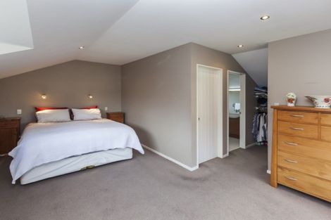 Photo of property in 6 Tuirau Place, Ilam, Christchurch, 8041