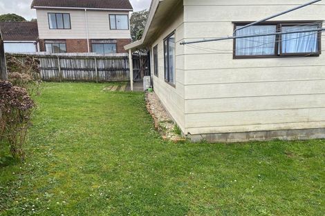 Photo of property in 399b Roscommon Road, Clendon Park, Auckland, 2103
