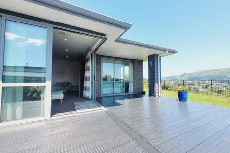 Photo of property in 32 Sumner Terrace, Aotea, Porirua, 5024
