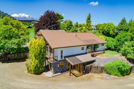 Photo of property in 15 Lee Street, Ohakune, 4625