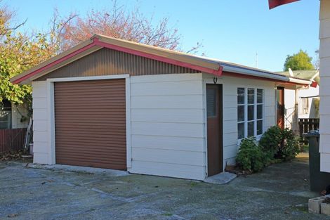 Photo of property in 20 Burns Street, Dannevirke, 4930