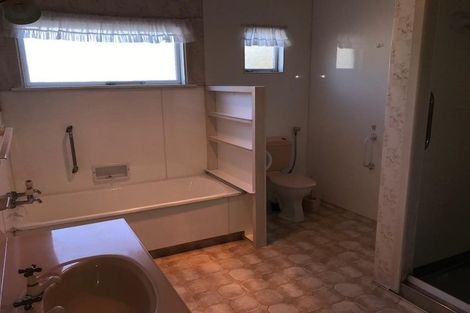 Photo of property in 2a Beach Street, Fitzroy, New Plymouth, 4312