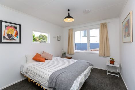 Photo of property in 22 Stuart Place, Blagdon, New Plymouth, 4310