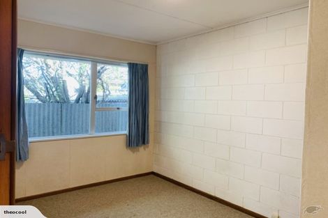 Photo of property in 35 Mcgiffert Street, Palmerston North, 4410